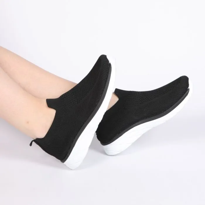 822 Ladies Sporty Black Knitted Slip On Running Trainers