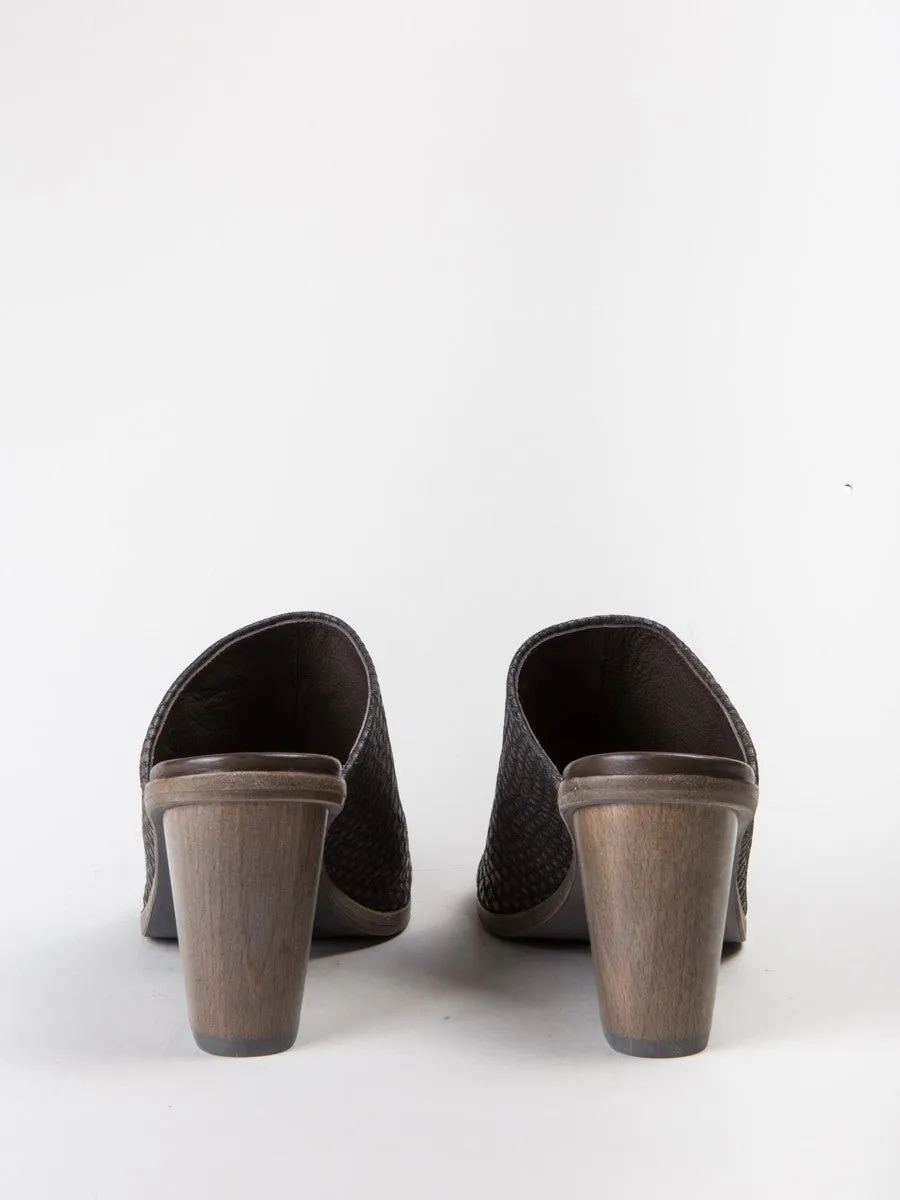 aneme wedge