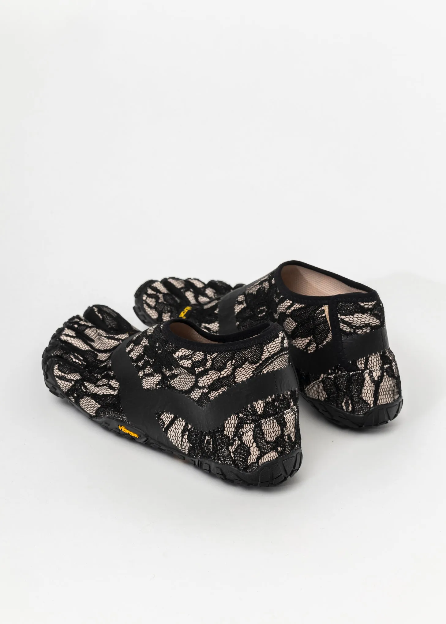 BEIGE LACE FIVE FINGERS
