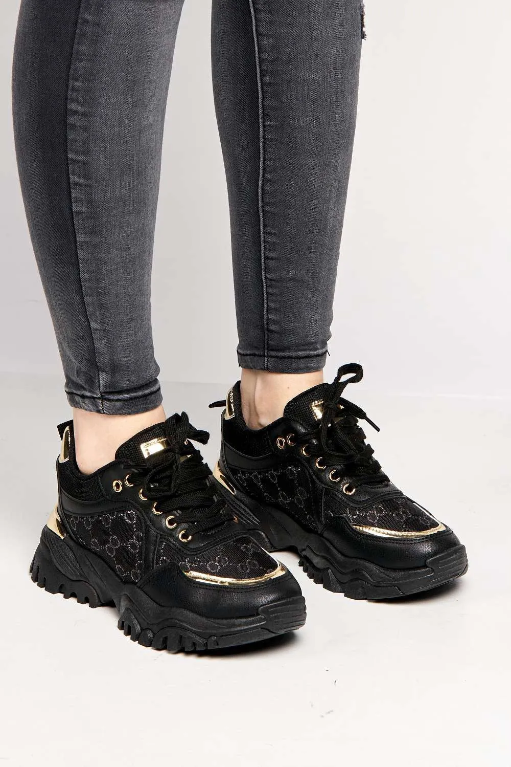Elle Chunky Sole Logo Trainer in Black