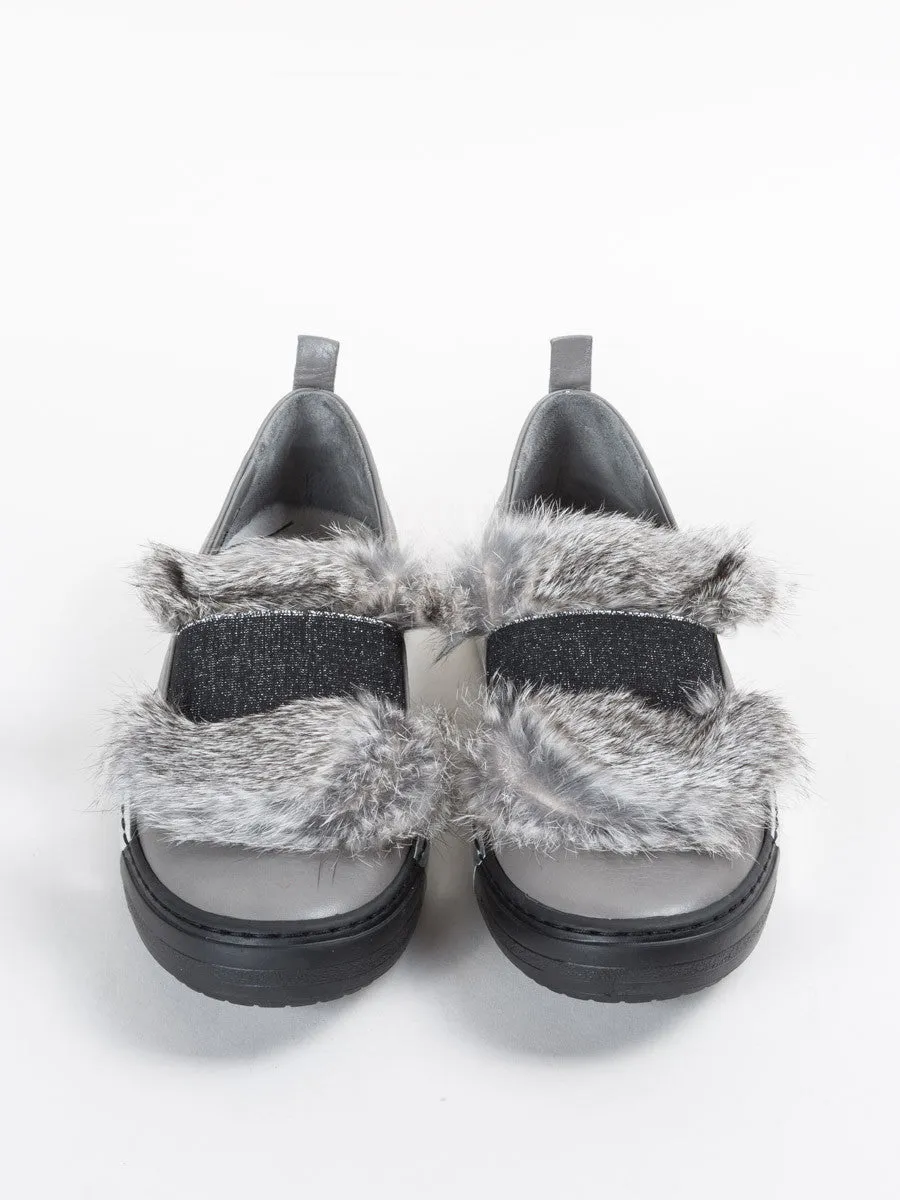fur sneaker