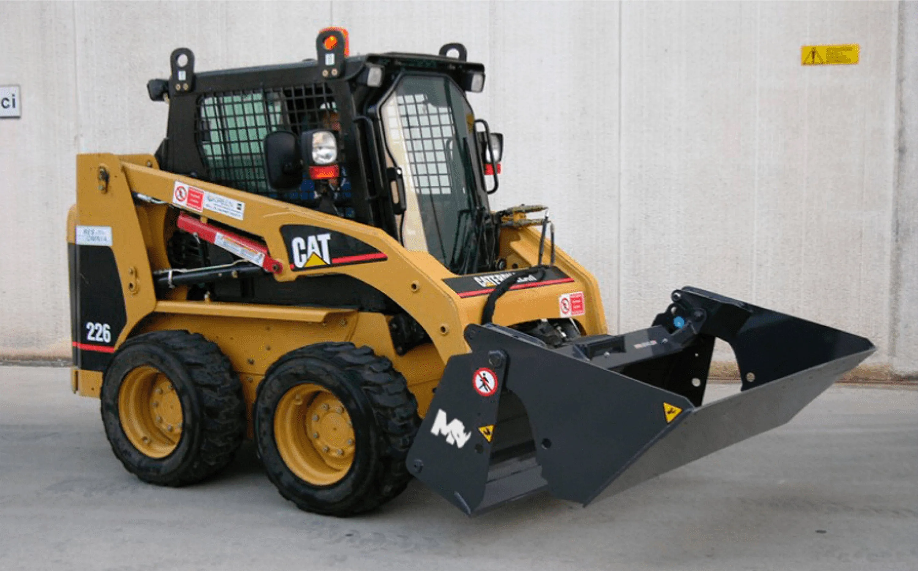 Mazio Multifunctional 4 in 1 Bucket | Width 1400 to 2300 mm | Depth 945 mm | Height 805 mm | For Skid Steer Loaders