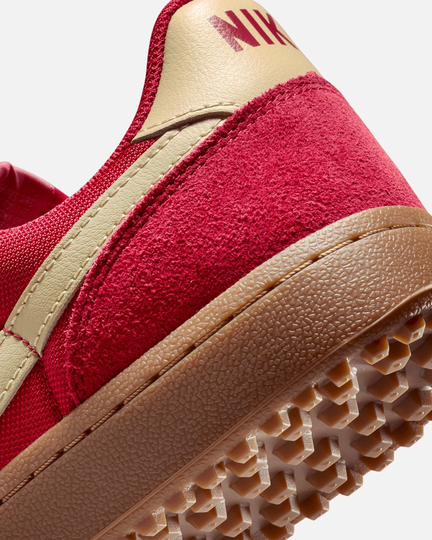 Nike Field General Gym Red