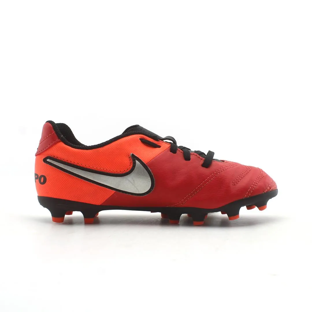 NIKE TIEMPO RIO III FG
