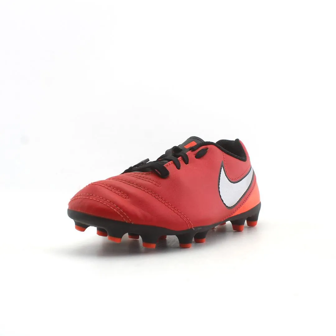 NIKE TIEMPO RIO III FG