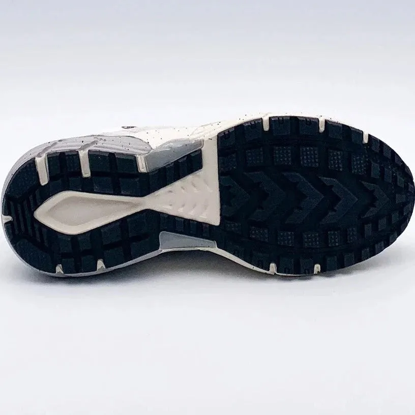 "PLAY" Ever-East Sneaker: White