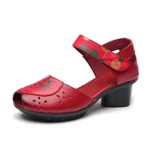 SOCOFY Retro Leather Hollow Out Sandals